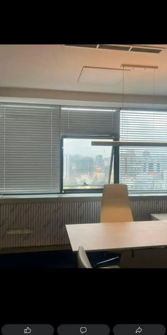 ሻተር መጋረጃ ና ስቲከር