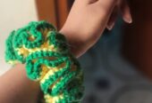 Crochet scrunchie