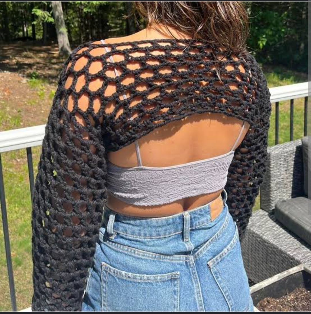 Hollow-out crop sweater
