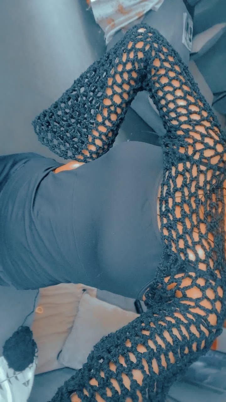 Hollow-out crop sweater