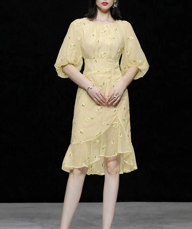 Floral Chiffon Midi Dress – Soft Yellow