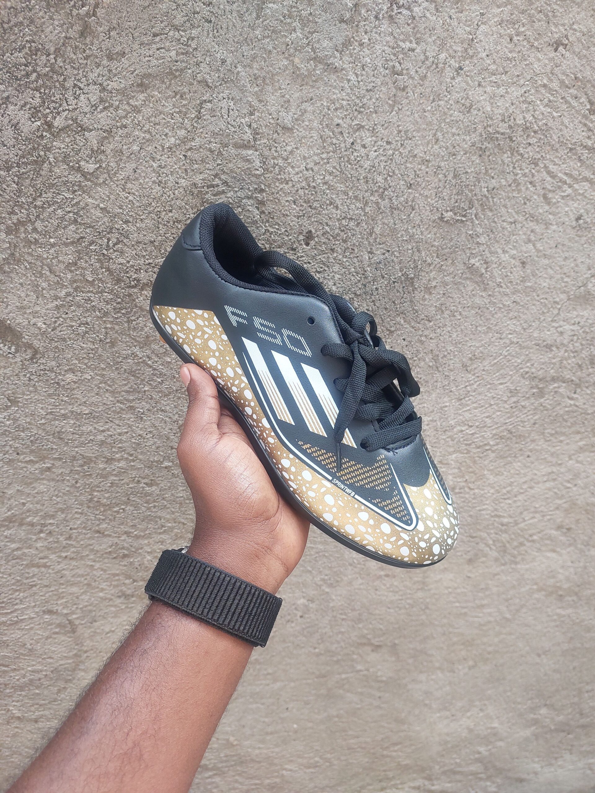 Kids football shoes,tacketa,ታኬታ