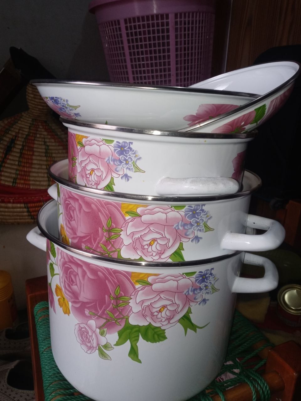 Kitchen materials
